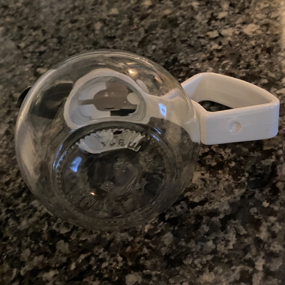 Penguin-Shaped Syrup Cream Dispenser - Black and White plastic and glass - Picture 2 of 2
